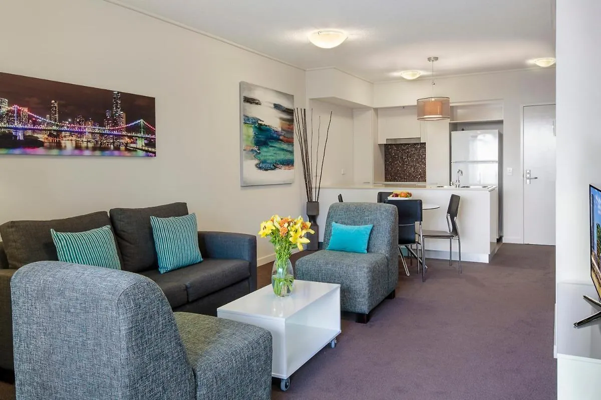 Evolution Apartments Brisbane 4*,