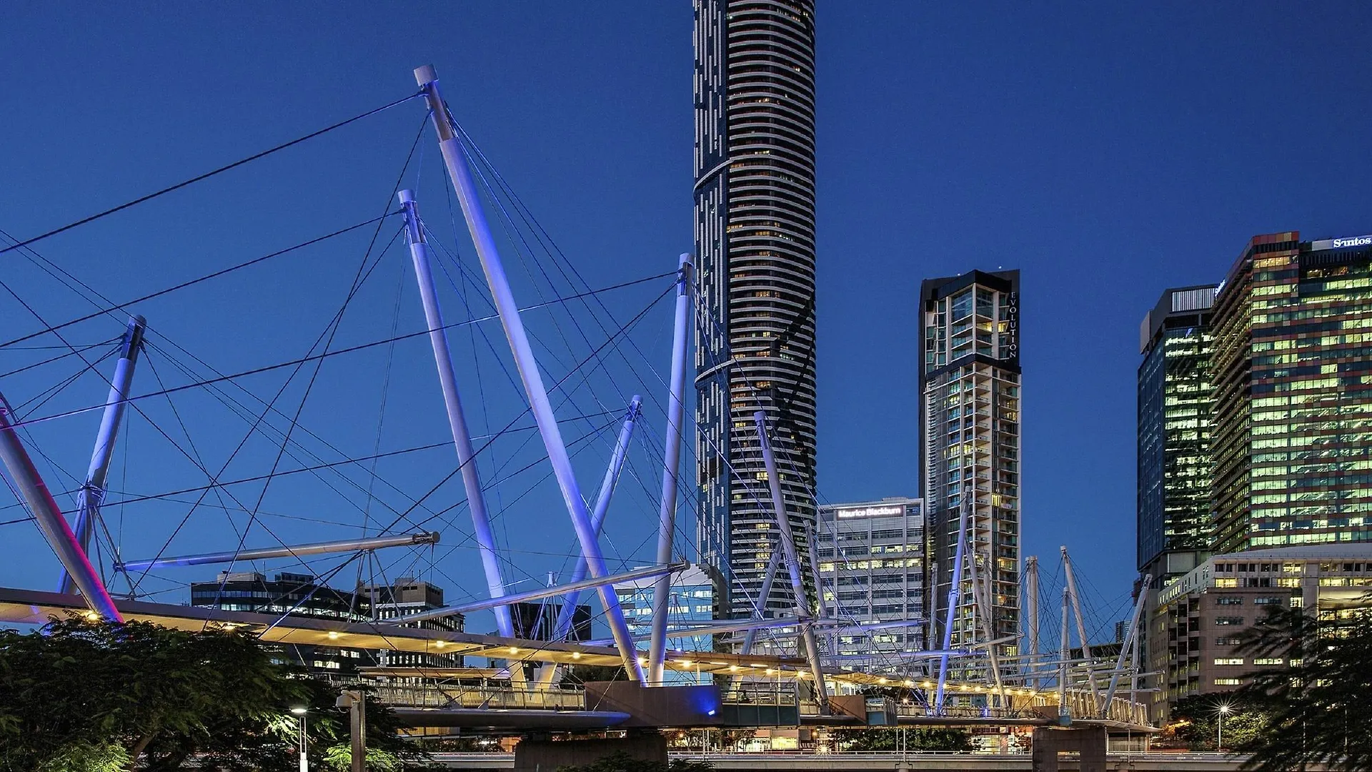 Evolution Apartments Brisbane Aparthotel